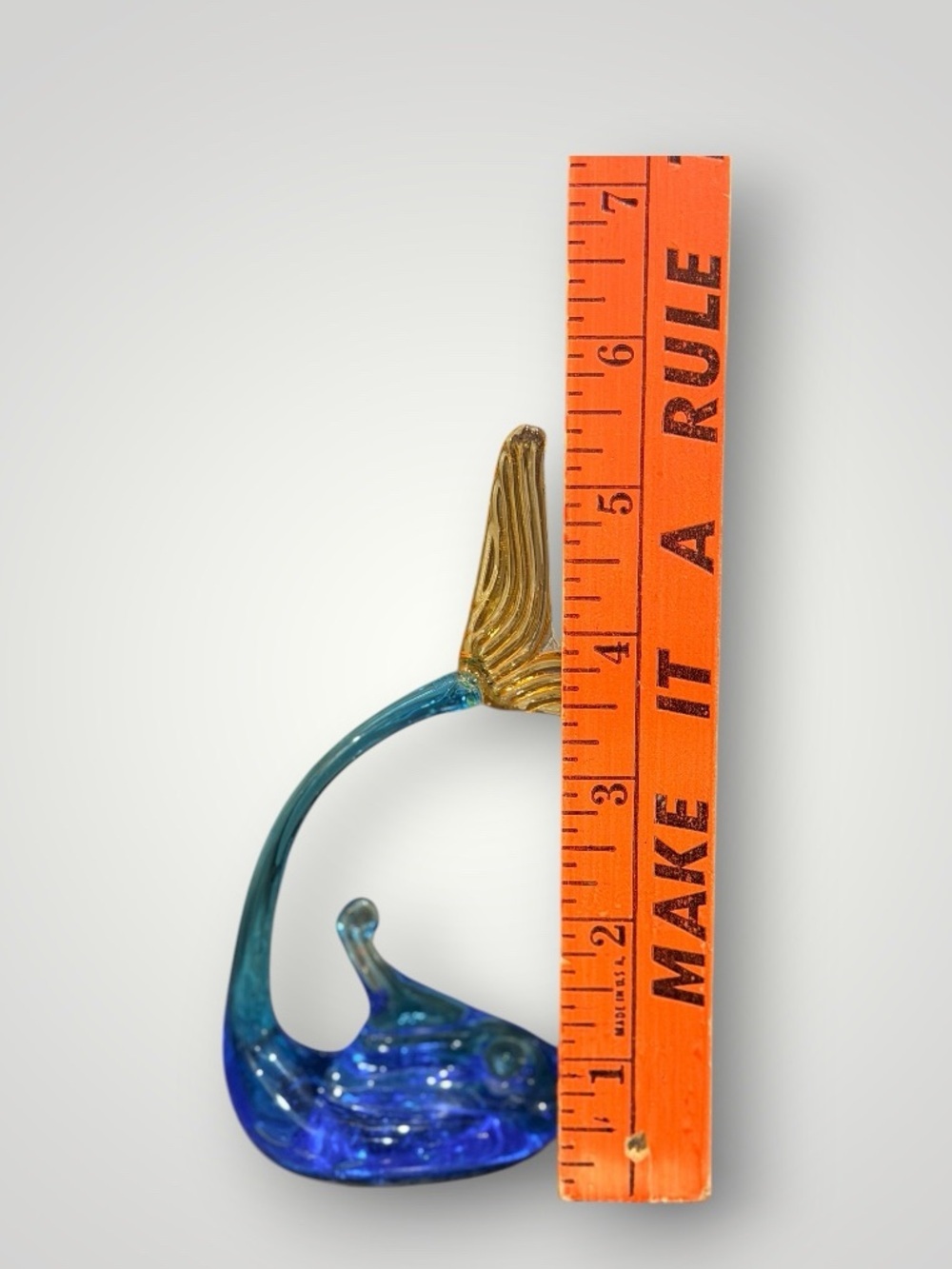 Vintage Fish Glass Art Style Sculpture - Picture 4 of 7